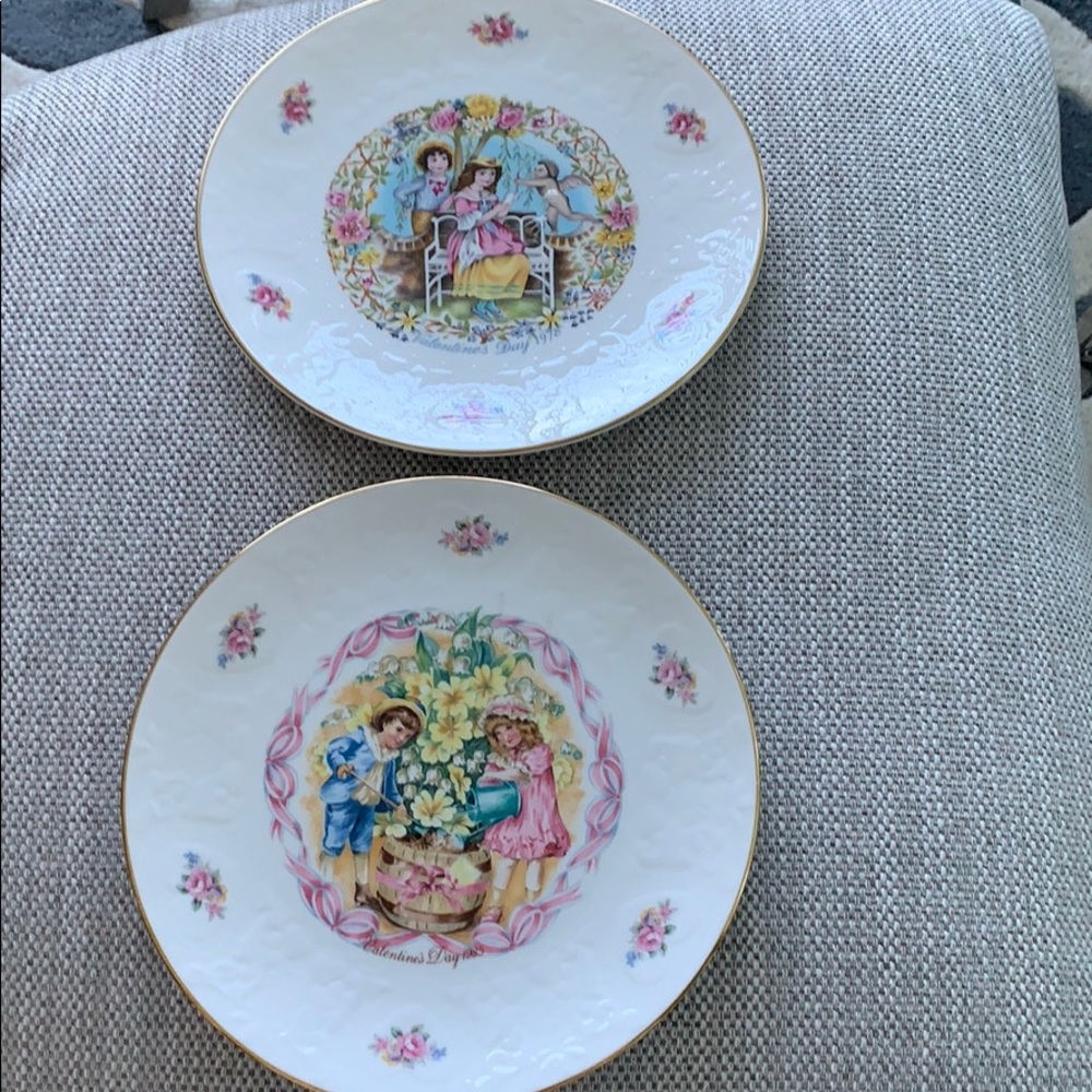COPY - Royal dalton valentine plates